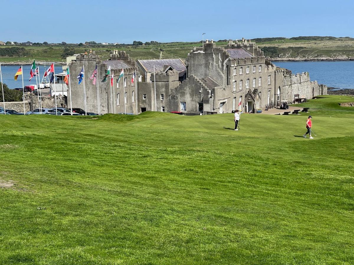 Lovely Apartment Overlooking The Harbour And Bay Ardglass Bagian luar foto